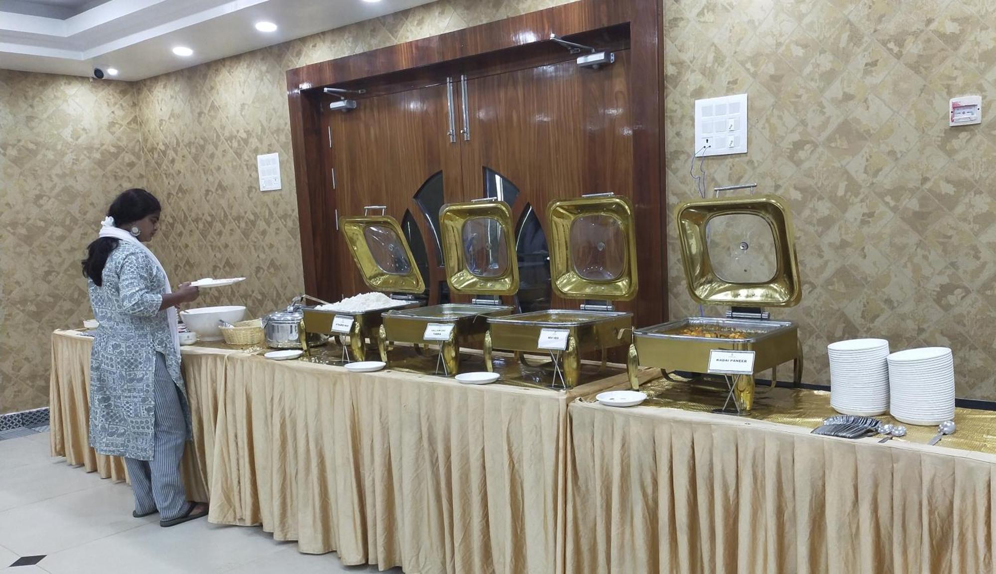The Adventure Luxury Hotel Bhubaneswar Esterno foto